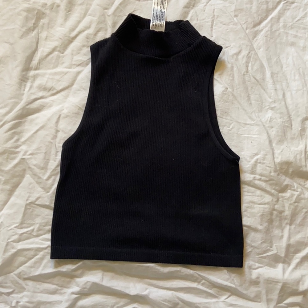 Black fitted tank